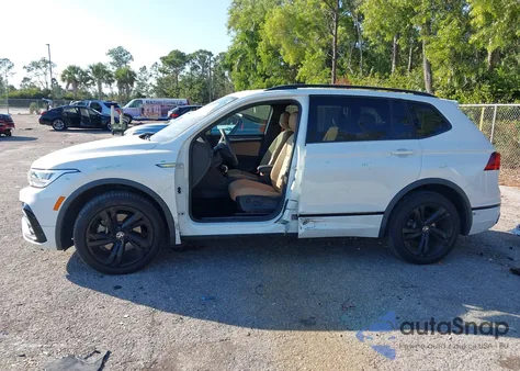 2023 Volkswagen Tiguan 2.0T Se R-Line Black from USA, damaged, VIN 3VVCB7AX6PM098620